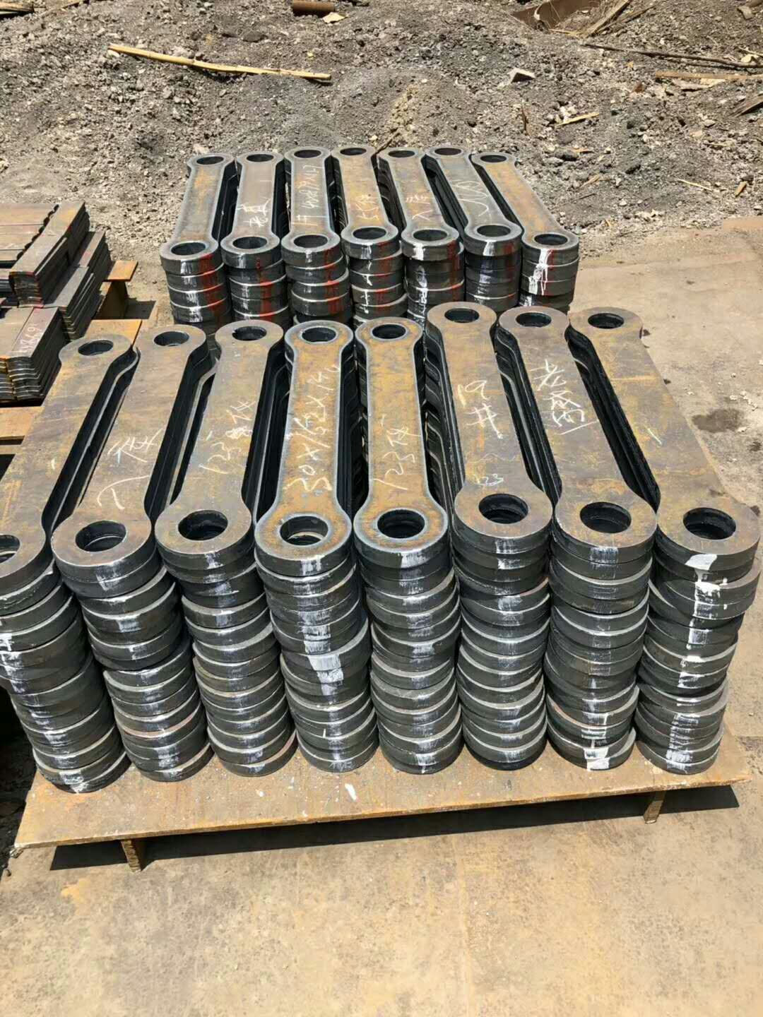 nm500耐磨板使用數控切割機時要注意的三個部分